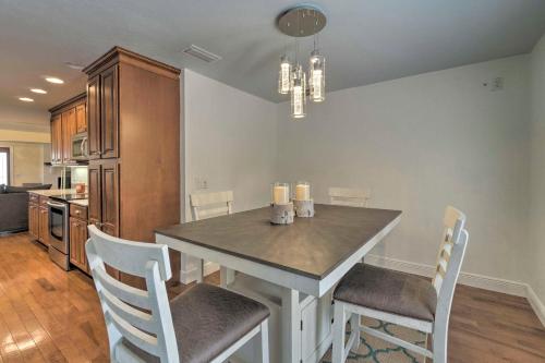 Bright Sarasota Bungalow - 5 Mi to Siesta Beach! in 사라소타 브래든턴 국제공항