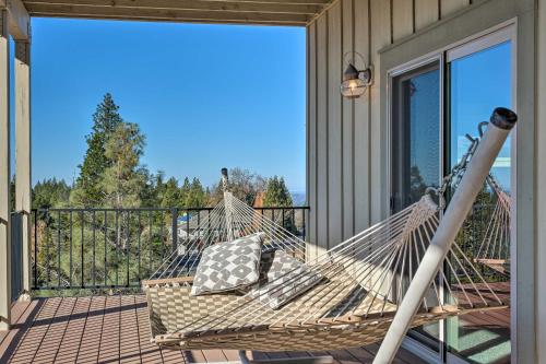 Murphys Retreat with Canyon Views and Game Room - image 2