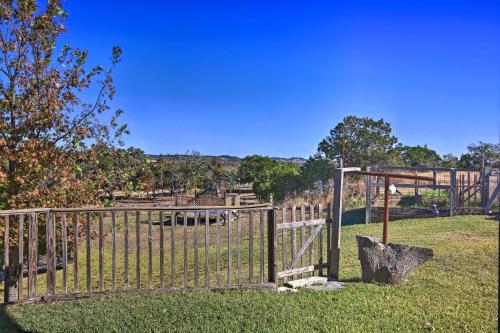 Cozy Cottage Close to Hill Country Vineyards! - image 2