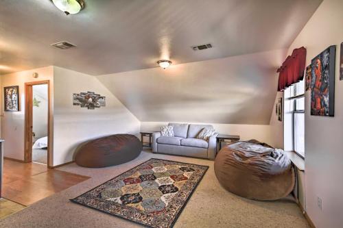 Cozy Cottage Close to Hill Country Vineyards!