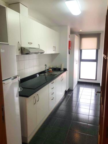  Apartment with one bedroom in Santa Cruz with wonderful sea view enclosed garden and WiFi 1 km from the beach in Santa Cruz