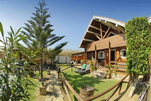 Charming bungalow in Tarifa with mountain view and garden in La Pena