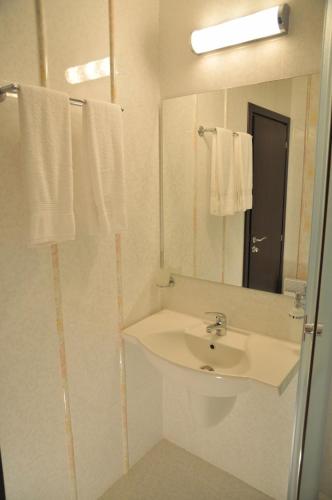 Hotel Burgas Free University photo