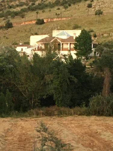  Cortijo el Molinillo de Sta Maria / Rio Frio in Riofrío