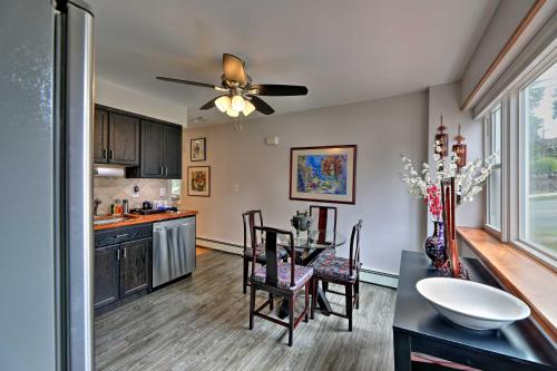 Yonkers Apt with Balcony Walk to Train Station! in Yonkers, USA