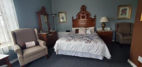 . Historic Calumet Inn