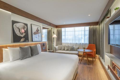 280145804 Melia White House Hotel