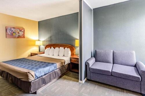 Econo Lodge Inn & Suites Radford-Blacksburg Area