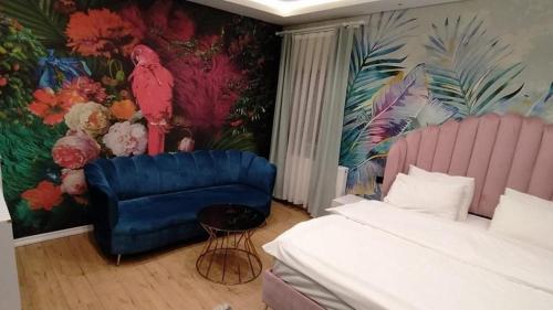hola suites hotel