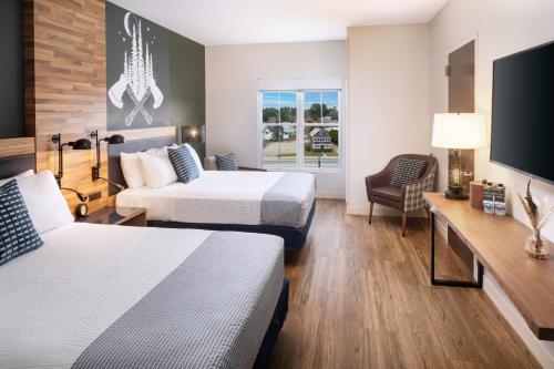 voco Saranac Lake NY - Waterfront by IHG