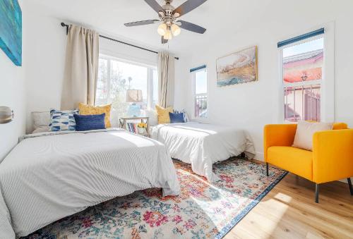 A Beautiful Decorated Home To Experience Local LA Close to LAX and Sofi Stadium in Los Angeles, USA