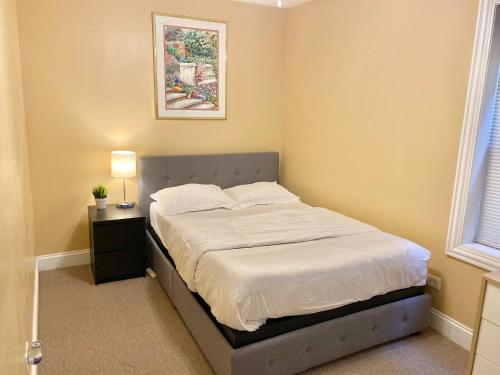 Entire Modern 2 Bedroom Apartment in Deerfield