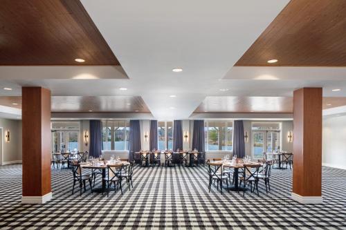 voco Saranac Lake NY - Waterfront by IHG