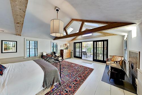 Luxury Gallery District Home Steps from Beach home - image 8
