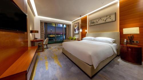 Holiday Inn Nanjing Xuanwu Lake, an IHG Hotel