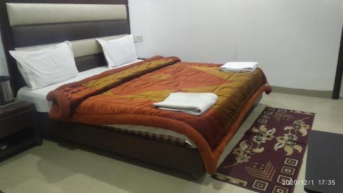 Deluxe Double Room image 5