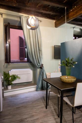 RomeatHome Deluxe suite Campo dei Fiori, Рим (фото 10)