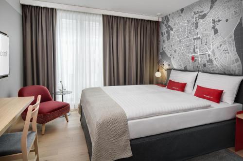 . IntercityHotel Wiesbaden