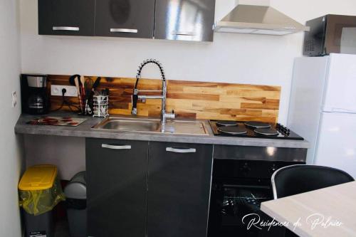 Résidences du Palmier (Residences du Palmier) in 塞夫勒河畔聖洛朗