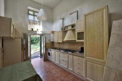 로마 Comfort Rooms Villa Gaia Tor Vergata 4성급 호텔 외관