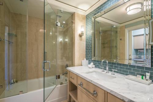 AMAZING STUDIO AT THE RITZ-CARLTON IN KEY BISCAYNE