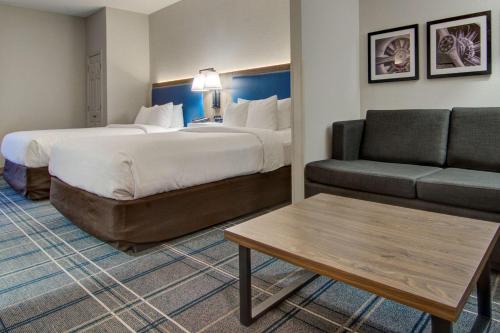 Comfort Suites Newport News Airport