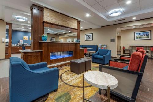 Comfort Inn & Suites Pittsburgh South in Pittsburgh, USA
