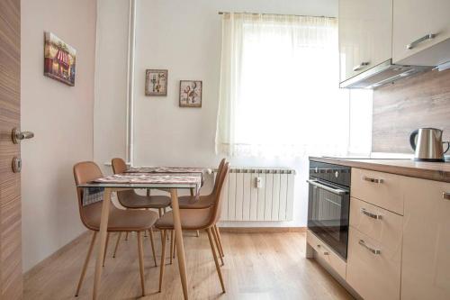 Elegant & Stylish 2 Bedroom Top Central Apartment, Sofia (Foto 2)