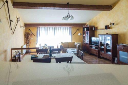 Közös társalgó / TV, Casa Rural Bigotes in Arlanzon