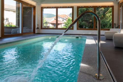 Peldbaseins, Hotel Villa Elia in Calizzano