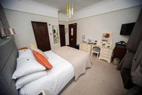 Glenville House (Adults Only) - image 2