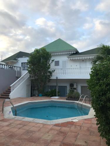 Зручності, CENTRAL PALM in Gustavia