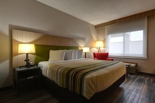 Country Inn & Suites by Radisson, Pierre, SD