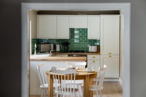 廚房, Courtyard at Crail in 克雷爾