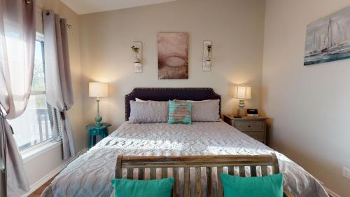 Aqua Bella Condo - image 2