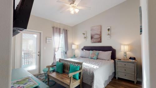 Aqua Bella Condo