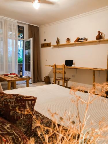Bjnihouse, guest house, Bjni (photo 5)