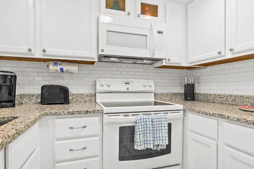 Unit 7306 - Ocean & Racquet Resort - image 2