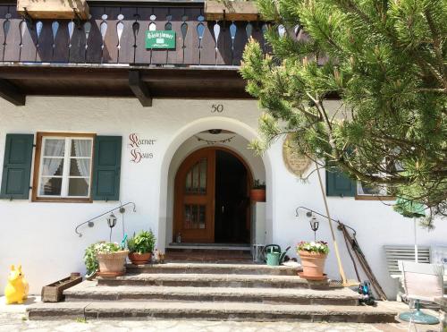 Pension Karner - Accommodation - Mittenwald