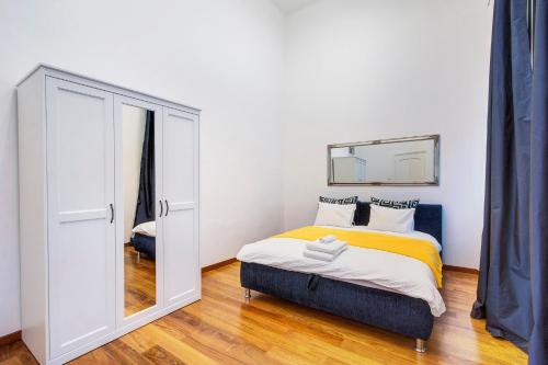 Royale Apartment - image 2