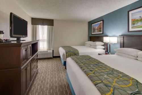 Best Western Plus Indianapolis North at Pyramids