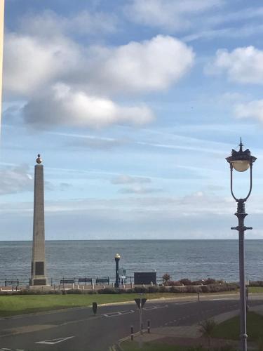 White Court Seaview Llandudno Hotel - image 12