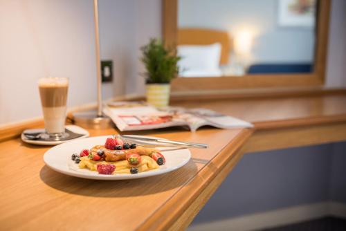 Holiday Inn Manchester West an IHG Hotel - image 8