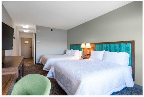 Hampton Inn & Suites Edmonton St. Albert, AB