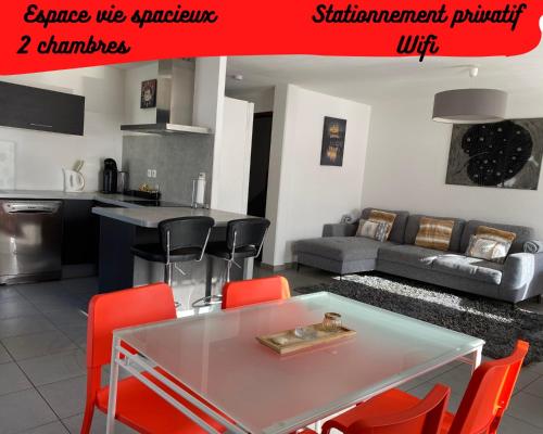 Appart’Hotel Sainte-Anne - Apartment - Norroy-le-Veneur