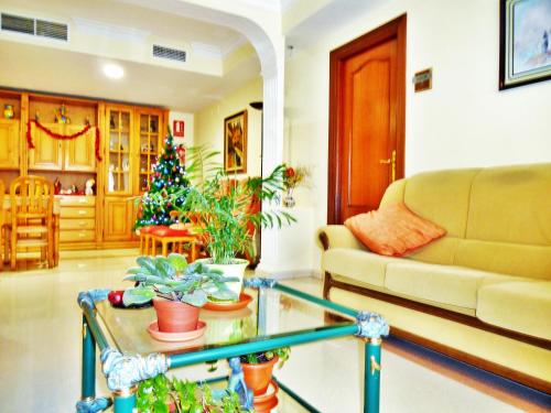 Martin House & Granada, Granada