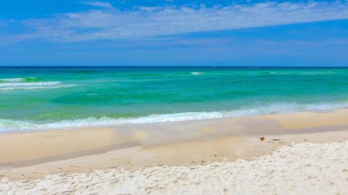Destin*ation- Enclave 503B by RealJoy Vacations - image 3