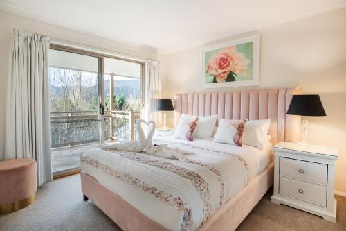 Chestnut Tree Holiday Units - Porepunkah Chestnut Tree Holiday Units - Porepunkah