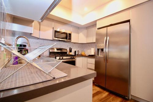 Los Angeles Premium City Suites with Free Parking - 주방