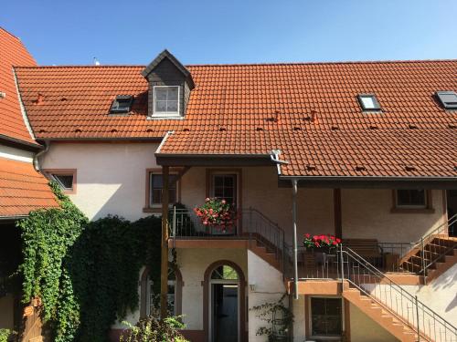 Viesnīcas āriene, Lautersheimer Gutshof in Lautersheim